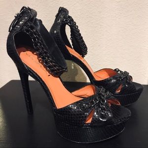 Via Spiga Platform Heels